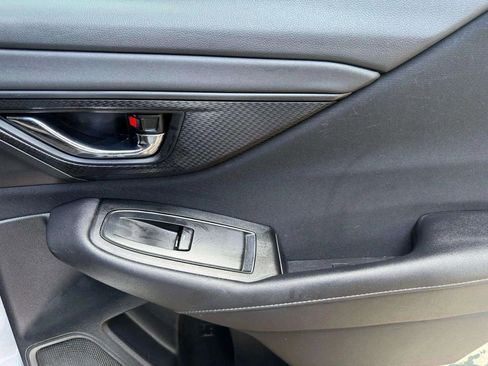 Used 2023 Subaru Outback Premium image 9