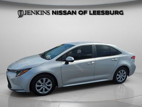 Used 2024 Toyota Corolla LE FWD image 13