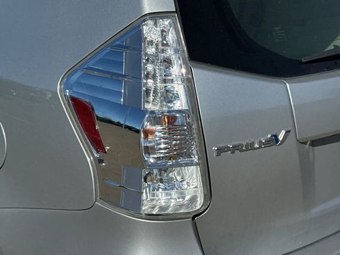 Used 2013 Toyota Prius V Two FWD image 23