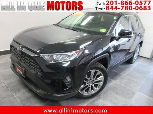 Used 2019 Toyota RAV4 XLE Premium w/ All Weather Liner Package AWD/4WD image 1