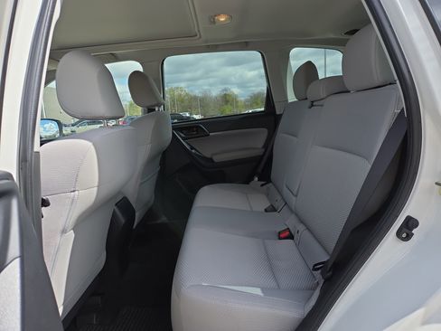 Used 2018 Subaru Forester 2.5i Premium image 11