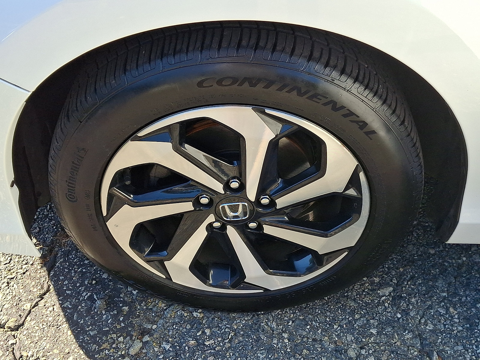 Certified 2017 Honda Accord EX-L image 28