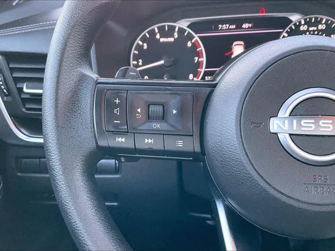 Used 2024 Nissan Rogue SV image 23