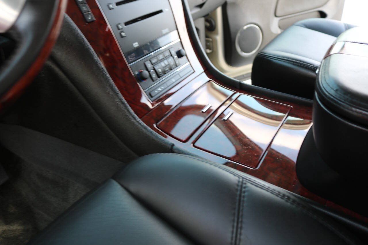 Used 2007 Cadillac Escalade AWD image 12