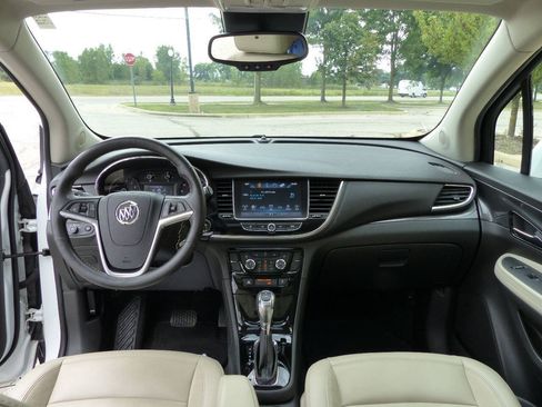 Used 2019 Buick Encore Essence w/ Experience Buick Package AWD/4WD image 39