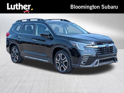 Used 2025 Subaru Ascent Touring AWD/4WD image 1