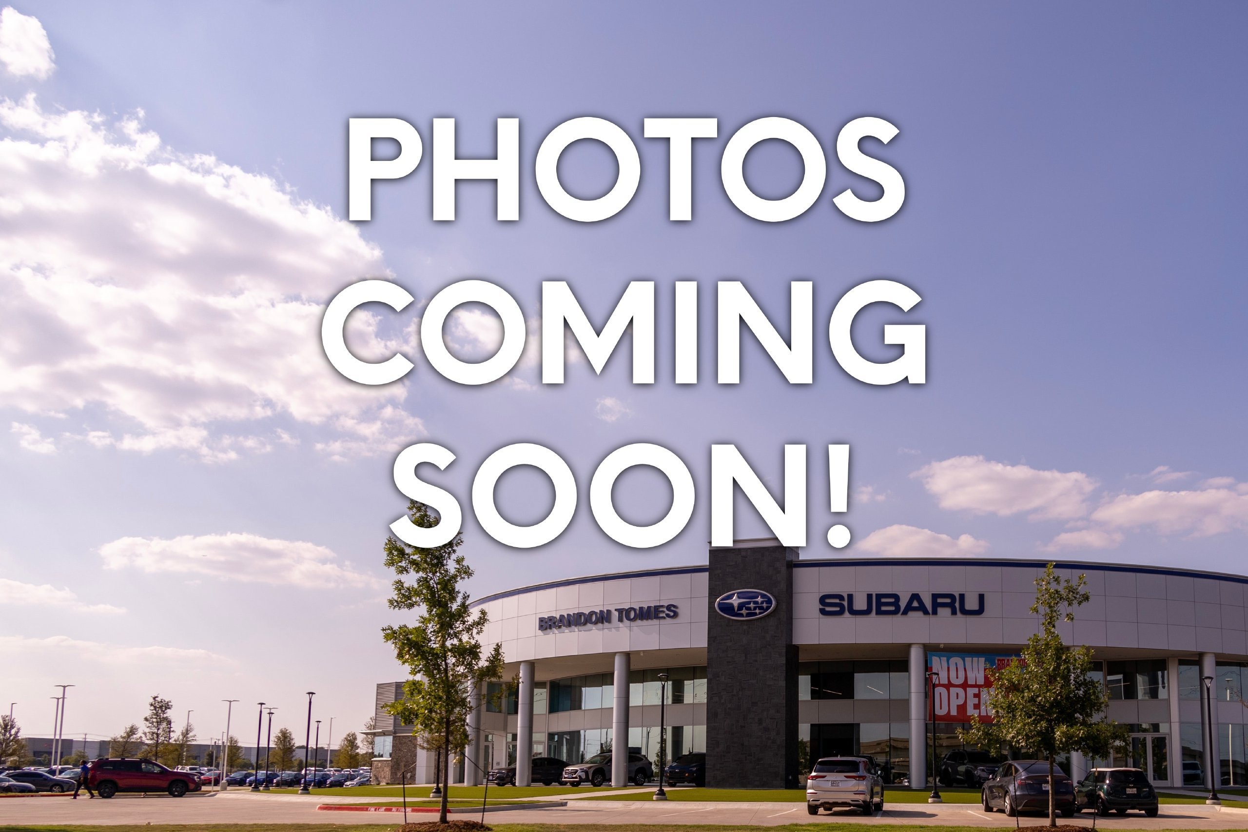 Used 2025 Subaru Outback Premium AWD/4WD image 1