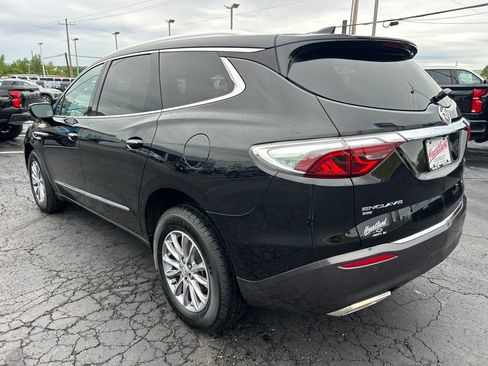 Used 2023 Buick Enclave Essence AWD/4WD image 7