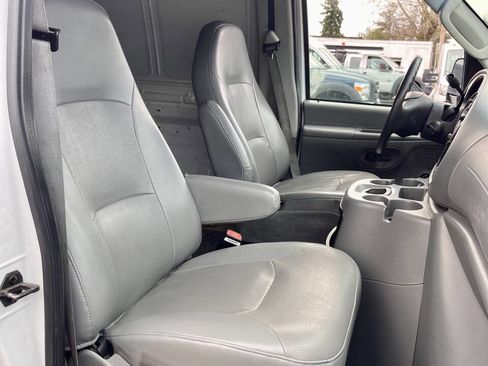 Used 2004 Ford E-150 and Econoline 150 image 17
