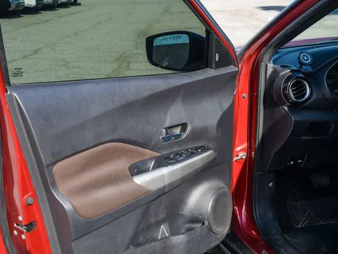 Used 2020 Nissan Kicks SR FWD image 28