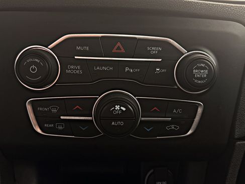 Used 2019 Dodge Charger Scat Pack w/ Dynamics Package RWD image 31