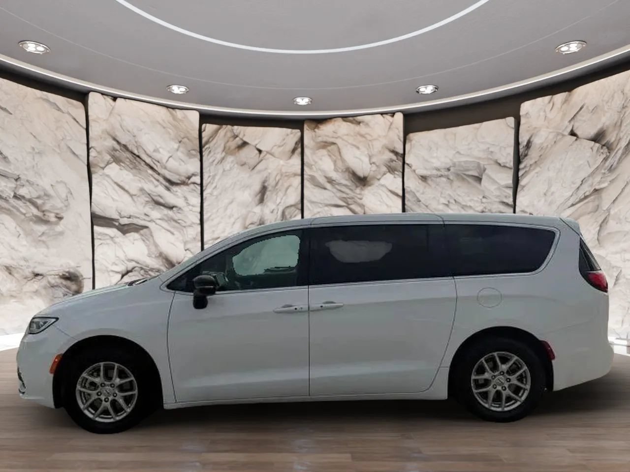 Used 2025 Chrysler Pacifica Select FWD image 4