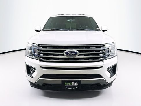 Used 2019 Ford Expedition XLT w/ Equipment Group 201A image 2