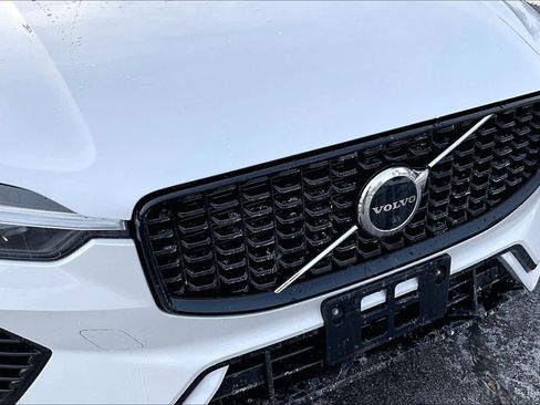 Certified 2023 Volvo XC60 T8 Plus image 29