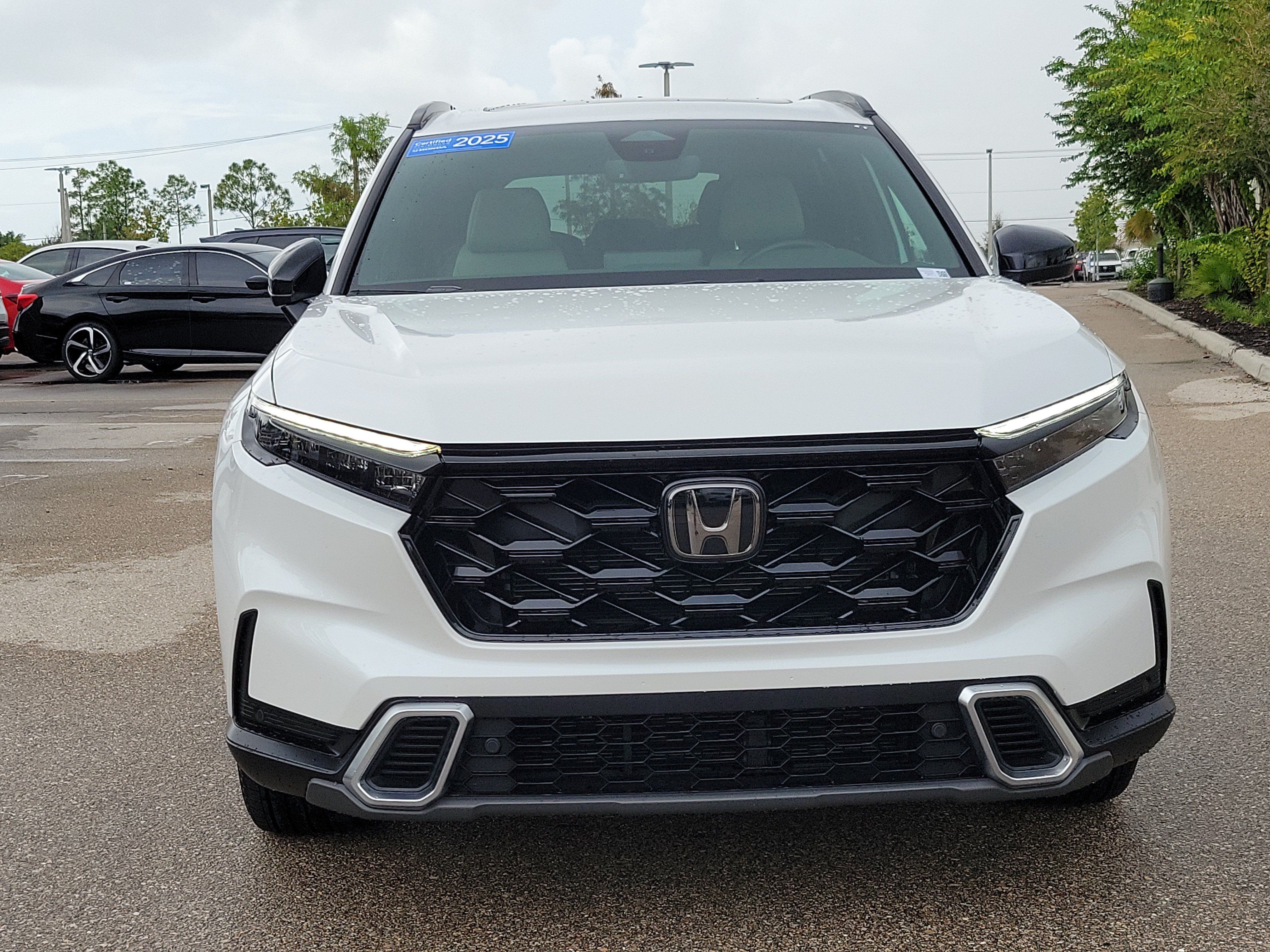 Used 2025 Honda CR-V Sport Touring image 2