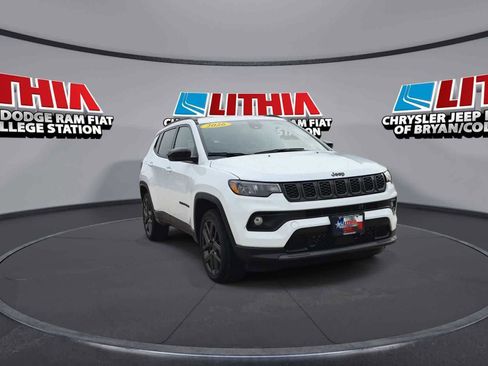 New 2026 Jeep Compass Latitude image 2