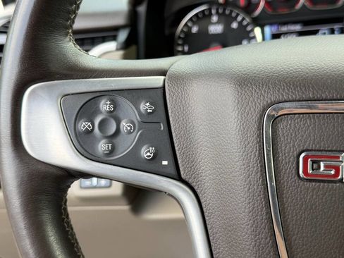 Used 2018 GMC Yukon SLT AWD/4WD image 16