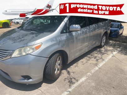 Used 2015 Toyota Sienna LE