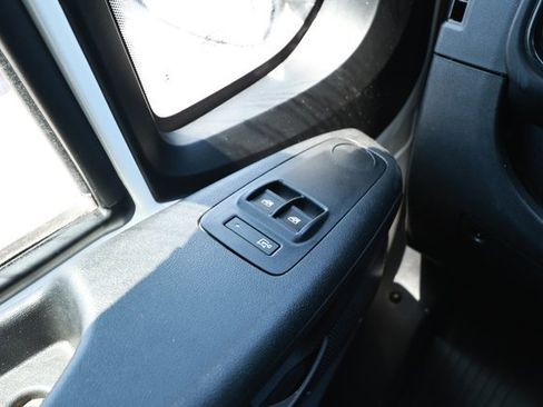 Used 2025 RAM ProMaster 2500 FWD image 19