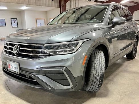 Used 2024 Volkswagen Tiguan SE image 7