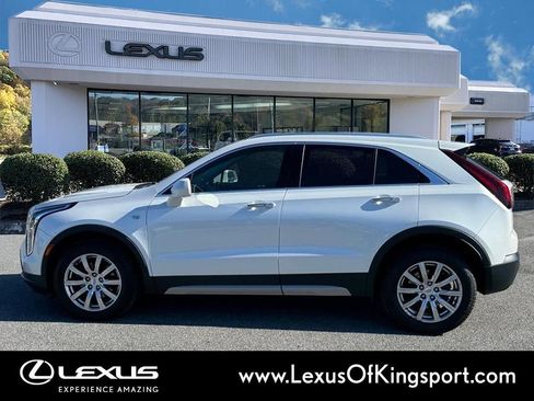 Used 2019 Cadillac XT4 Premium Luxury image 2