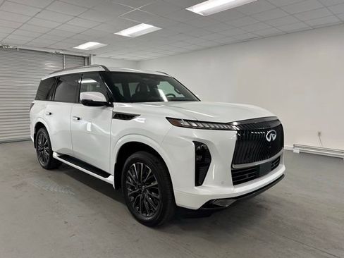 Used 2026 INFINITI QX80 Autograph w/ Premium Cargo Package image 3