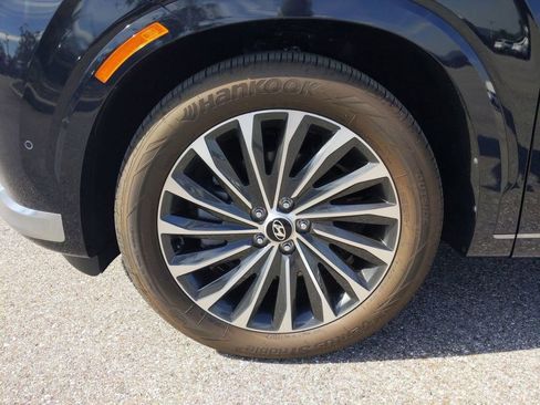 Used 2023 Hyundai Palisade Calligraphy image 11