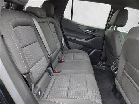 Used 2025 Chevrolet Equinox LT FWD image 18