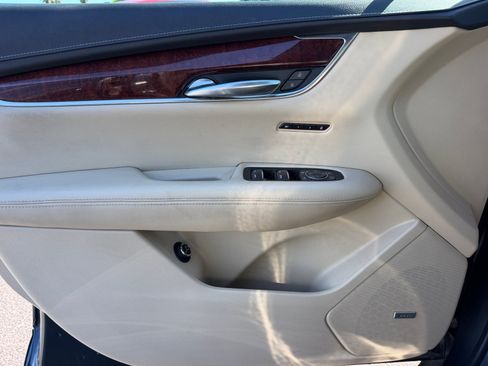 Used 2019 Cadillac XT5 Luxury FWD image 13