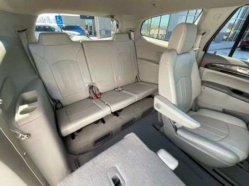 Used 2015 Buick Enclave Premium image 19