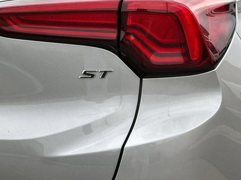 Certified 2024 Buick Encore GX Sport Touring w/ Experience Buick Package AWD/4WD image 28