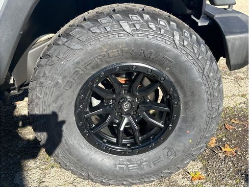 Used 2017 Jeep Wrangler Unlimited Sport w/ Quick Order Package 24S image 9