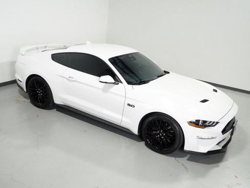 Used 2021 Ford Mustang GT Premium w/ GT Performance Package RWD image 11