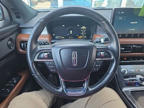 Used 2023 Lincoln Nautilus Reserve w/ Luxury Package image 18