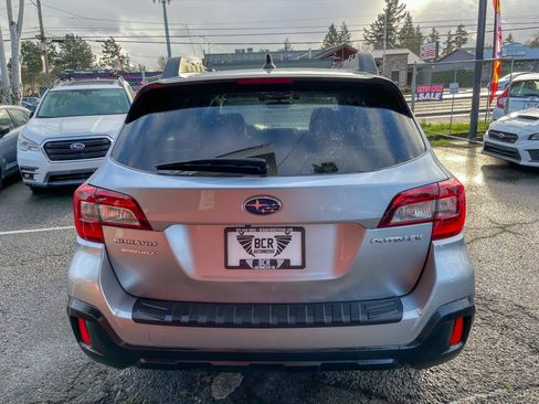 Used 2019 Subaru Outback 2.5i Limited w/ Popular Package #2 AWD/4WD image 9