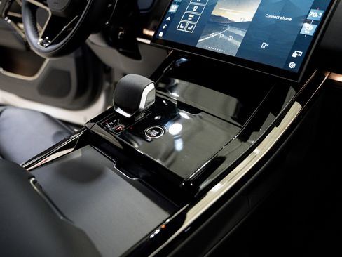 Used 2025 Land Rover Range Rover Sport Dynamic SE image 62