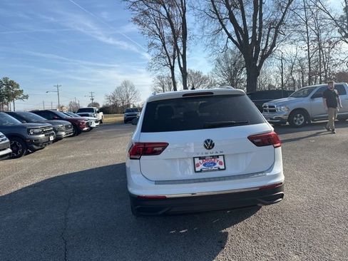 Used 2024 Volkswagen Tiguan Wolfsburg Edition image 18