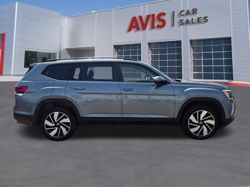 Used 2025 Volkswagen Atlas SE AWD/4WD image 5