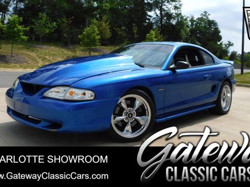 Used 1994 Ford Mustang GT image 1