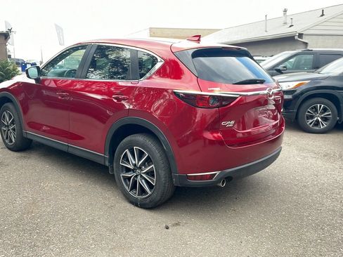 Used 2018 MAZDA CX-5 Touring w/ Preferred Equipment Package AWD/4WD image 4