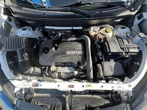 Used 2022 Chevrolet Equinox LS w/ LS Convenience Package image 45