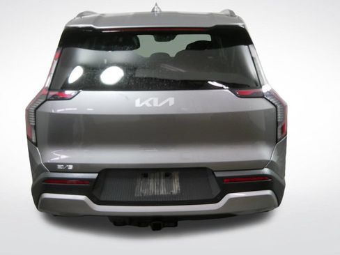 Used 2024 Kia EV9 Wind AWD/4WD image 4