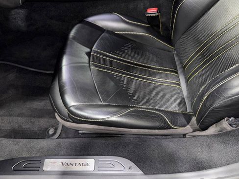 Used 2019 Aston Martin V8 Vantage Coupe image 54