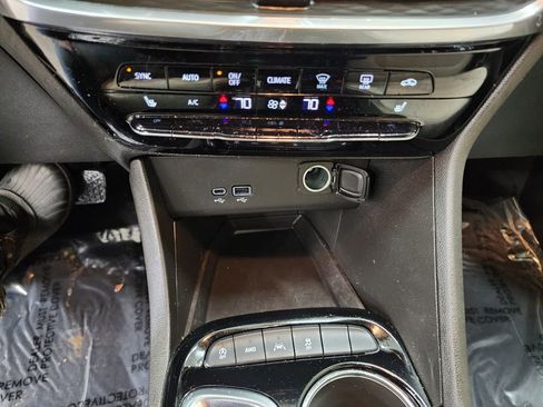 Used 2024 Buick Encore GX Avenir w/ Avenir Convenience Package image 21