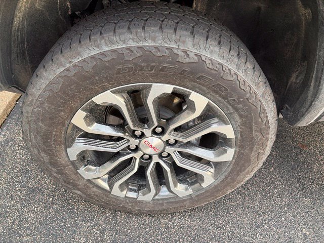 Used 2026 GMC Canyon Denali AWD/4WD image 3