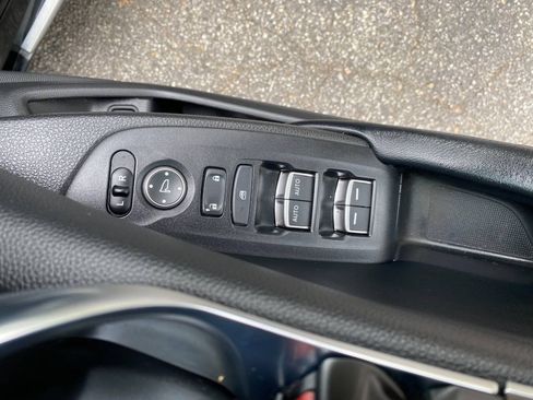 Used 2018 Honda Accord EX image 13