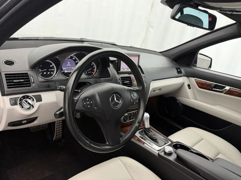 Used 2011 Mercedes-Benz C 300 4MATIC Sedan image 8