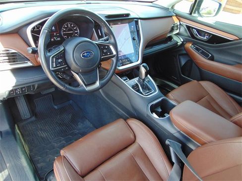 Used 2022 Subaru Outback Touring image 11