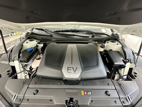 Used 2023 Kia EV6 GT-Line w/ GT-Line Suede Seat Package image 36