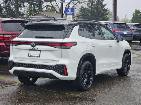 New 2026 Volkswagen Tiguan SE R-Line AWD/4WD image 5